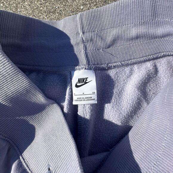 Nike Sportswear Sweat Shorts Womens Small High Rise Light Purple Gym Sports - Picture 6 of 9